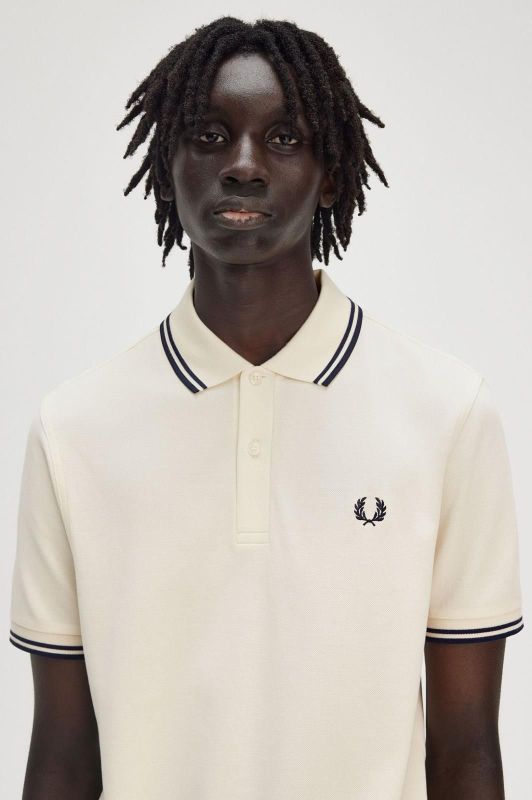 Fred Perry Shirt Ecru - Tennis Blue  (M3600-Y24) - Schoenen Caramel (Sint-Job-in-’t-Goor)